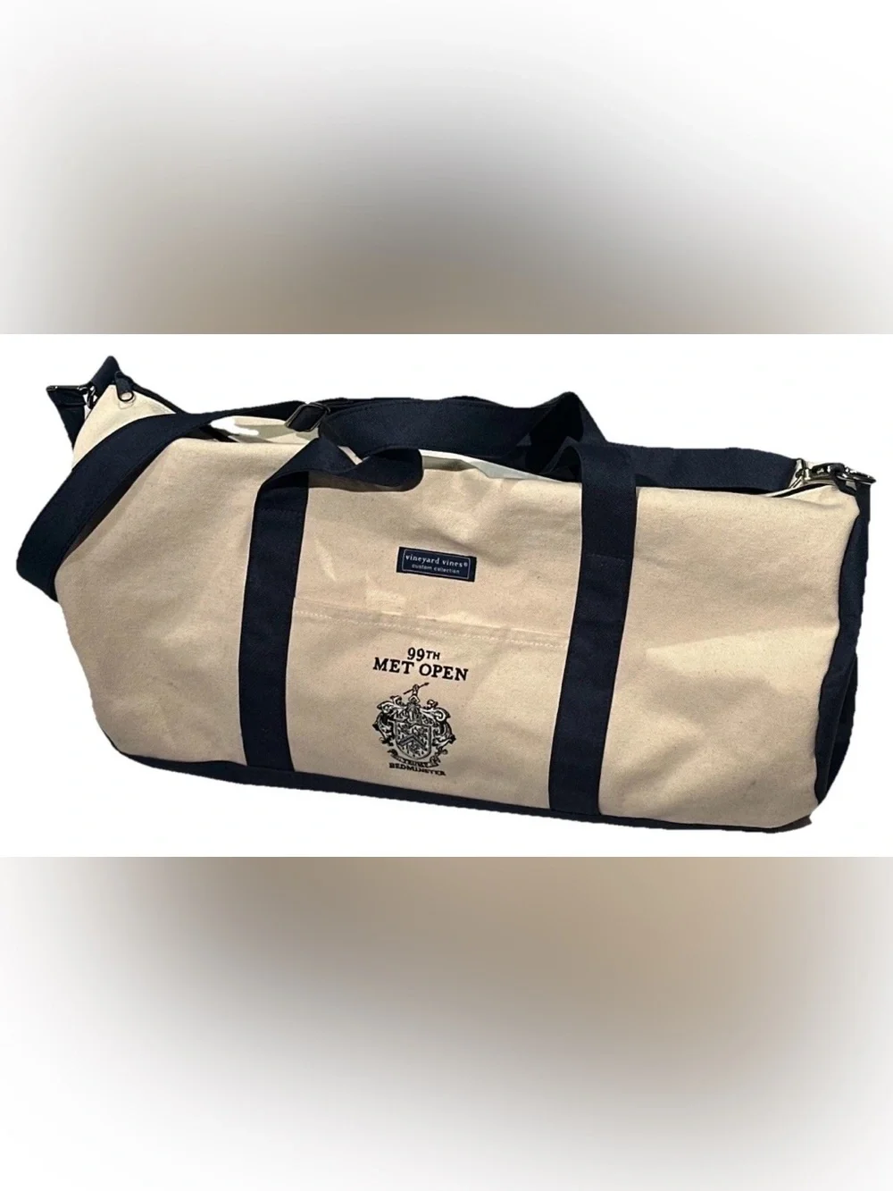 PRESIDENT TRUMP BEDMINSTER GOLF CLUB VINYARD VINES DUFFLE BAG GYM BAG EXCLUSIVE